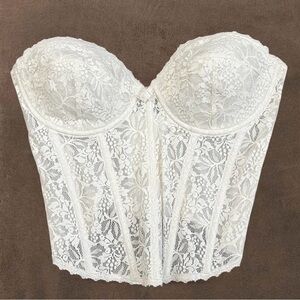 Elegant White Lace Bustier